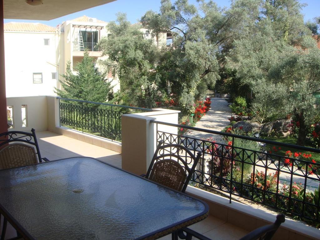 Philippos Hotel Apartments Nikiana Exteriér fotografie
