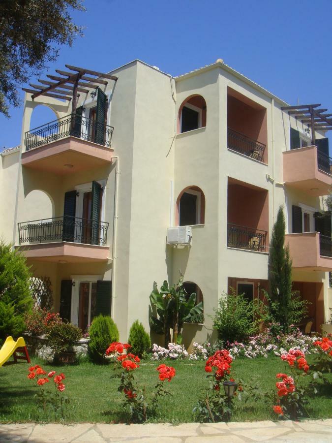 Philippos Hotel Apartments Nikiana Exteriér fotografie